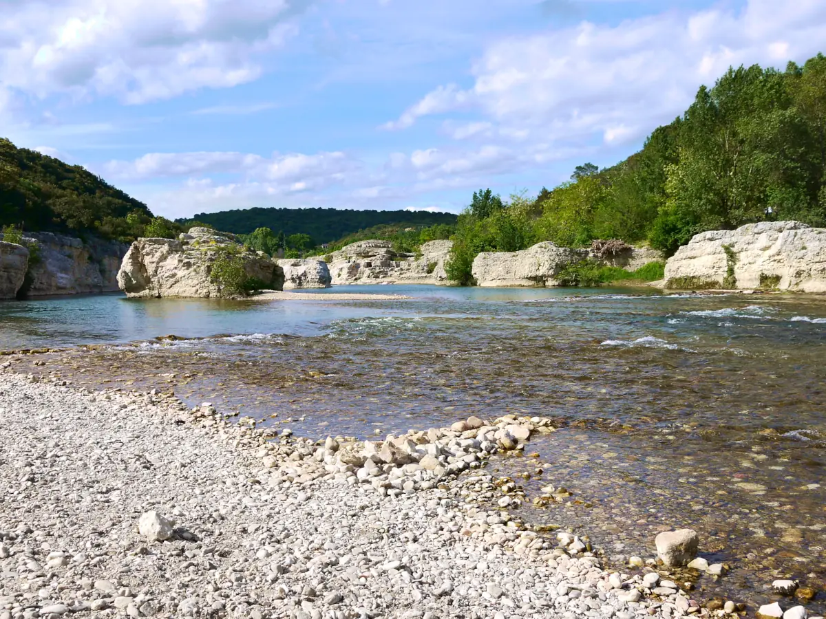 Plage des Cascades du Sautadet