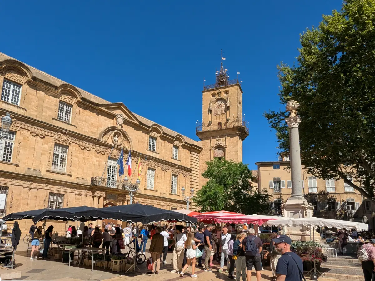 Belfry of Aix-en-Provence on the City Hall square © VF