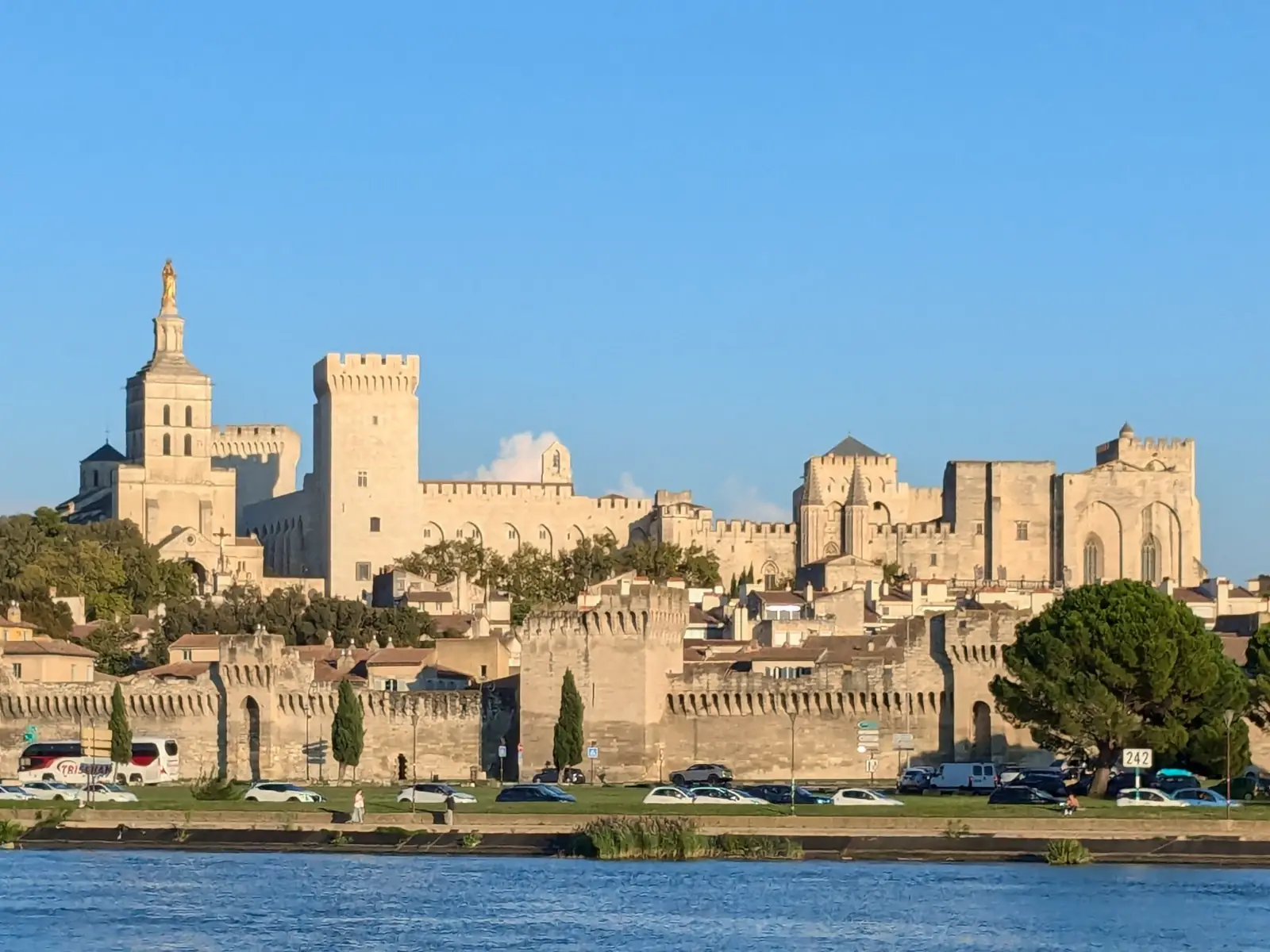 Avignon City of the Popes © VF